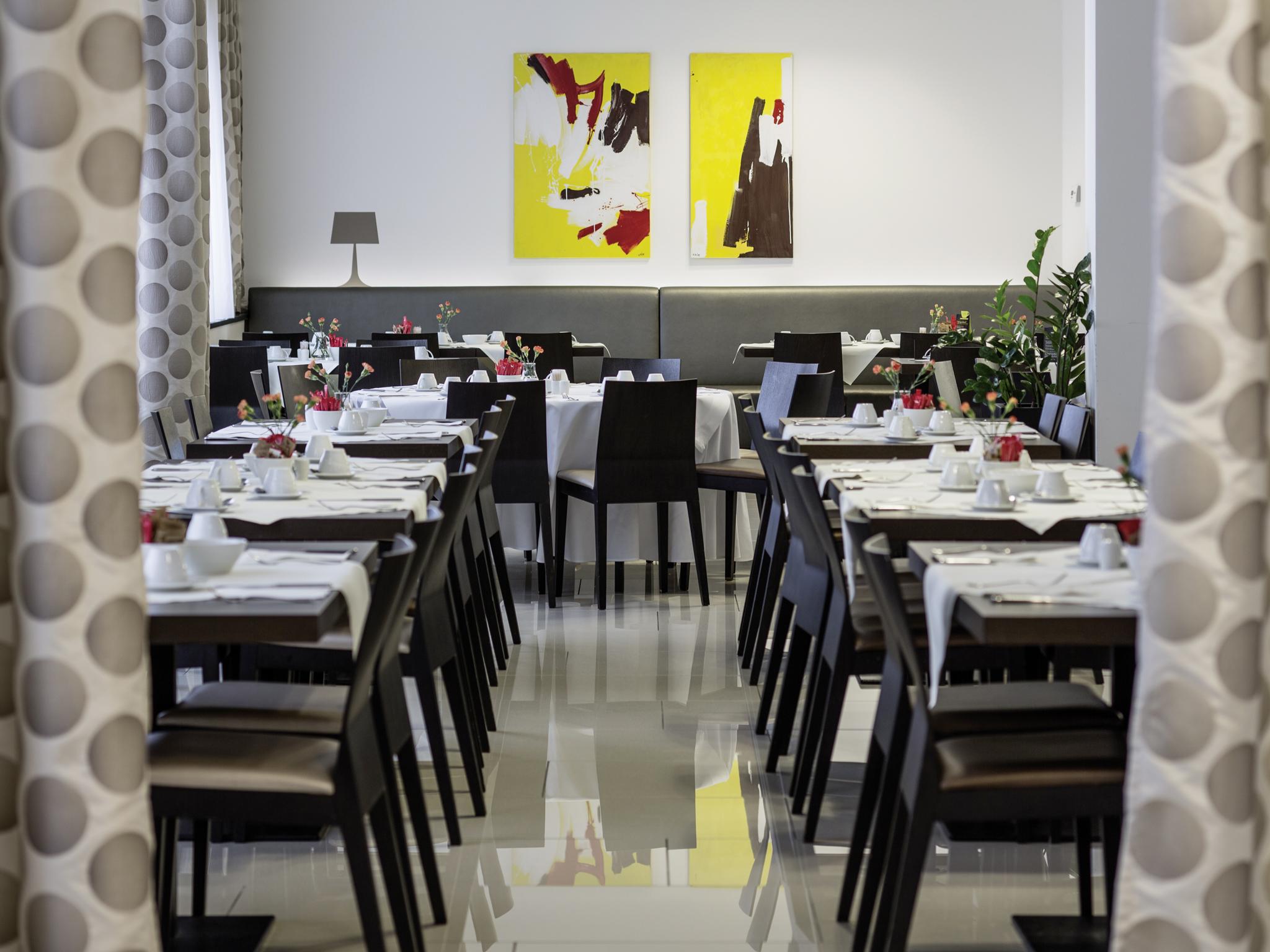 Ac Hotel By Marriott Bratislava Old Town Luaran gambar