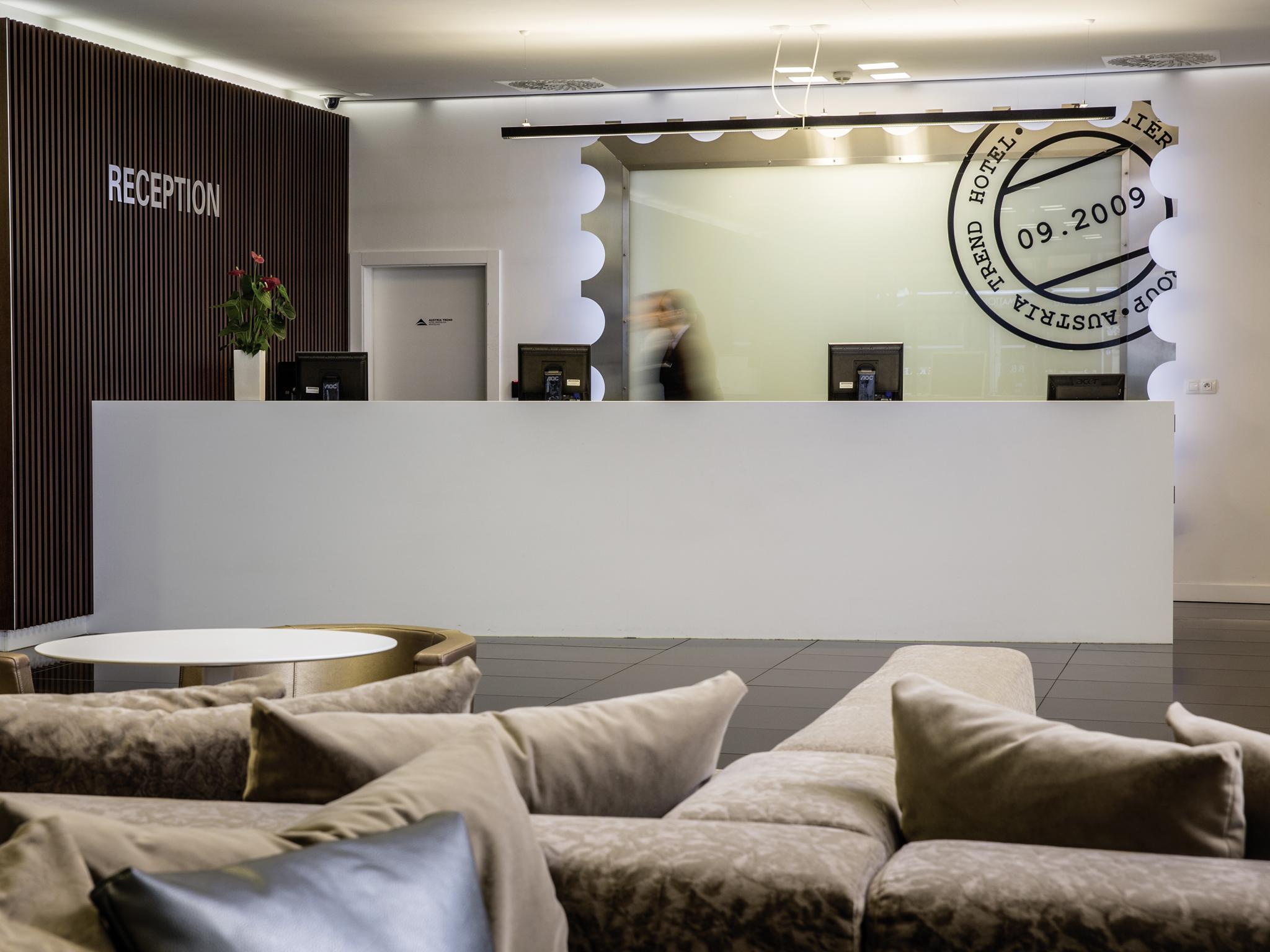 Ac Hotel By Marriott Bratislava Old Town Luaran gambar