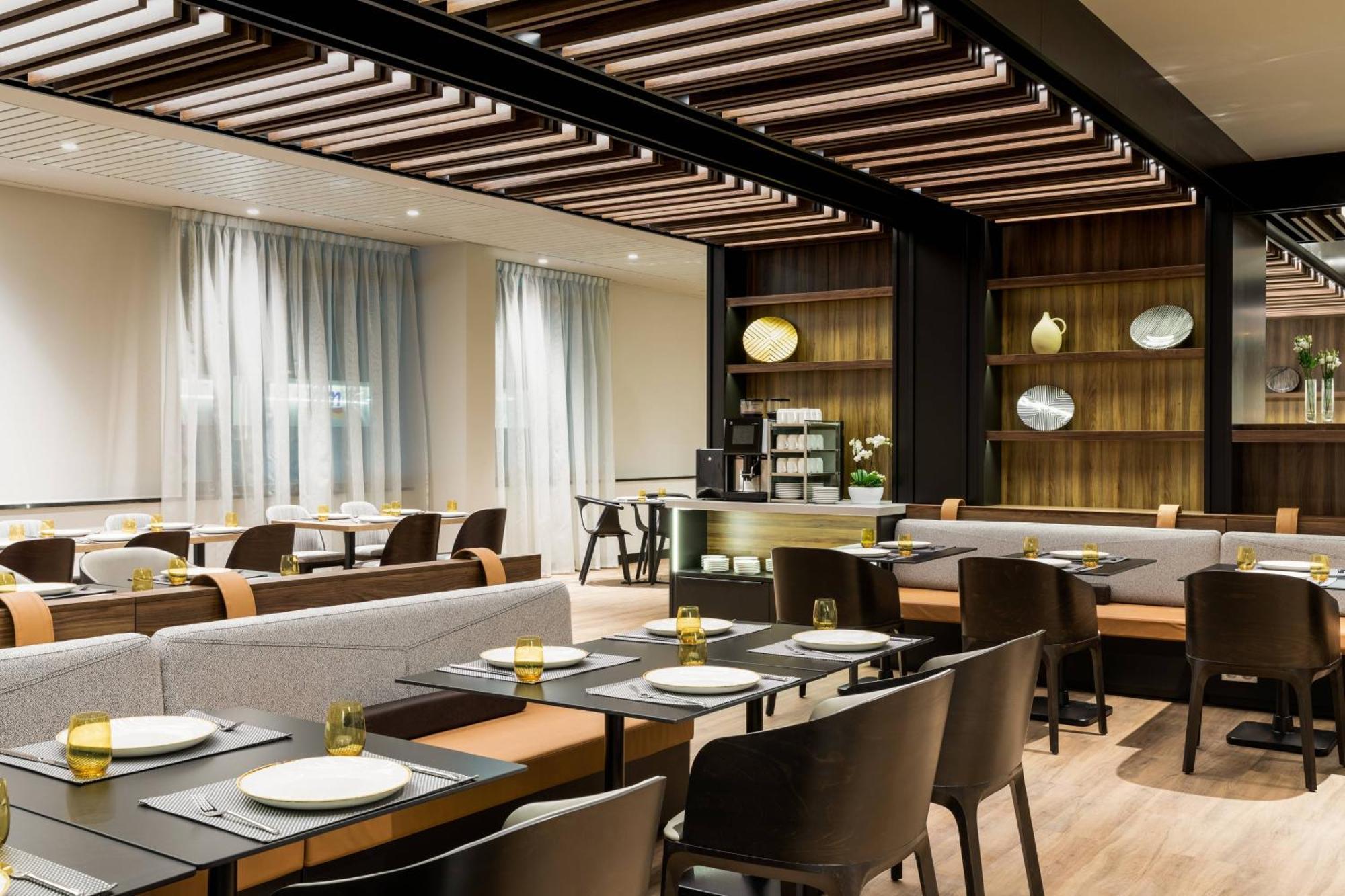 Ac Hotel By Marriott Bratislava Old Town Luaran gambar